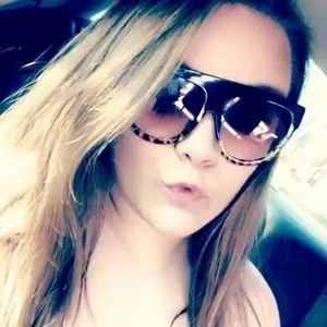 Meet your Posher, Chalee